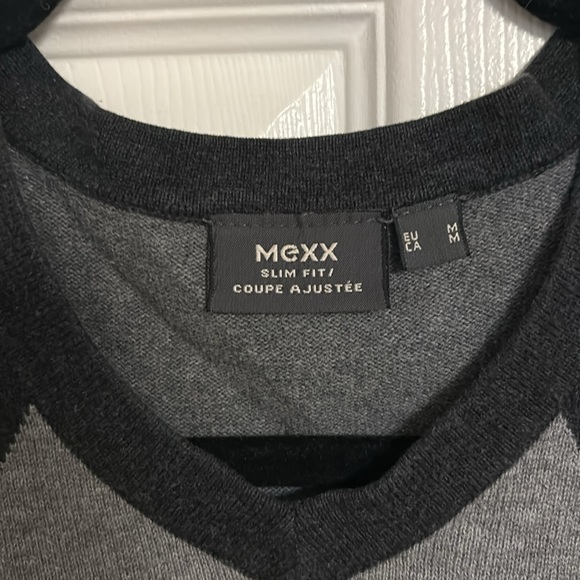 Grey Argyle Sweater Vest - Picture 2 of 3